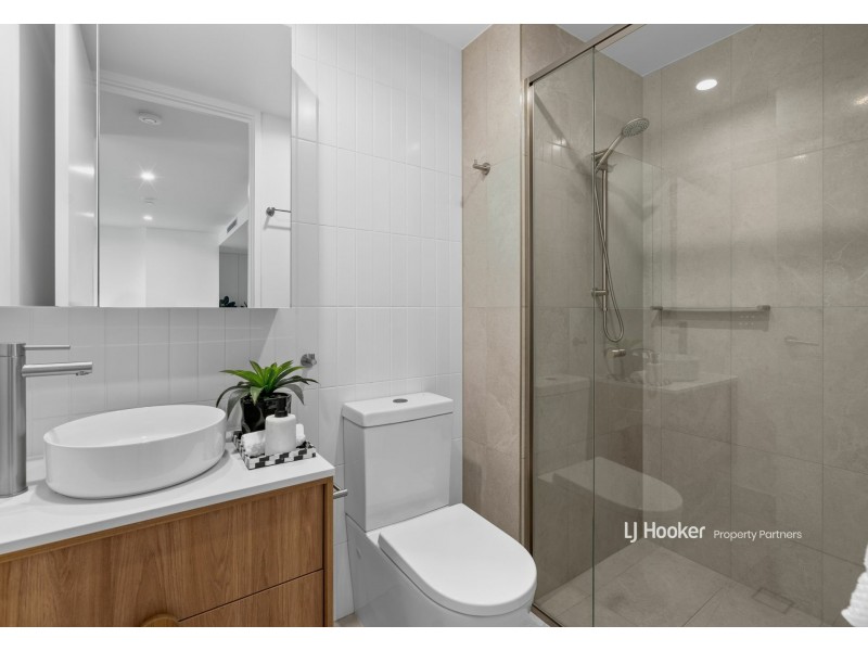 902/36 Sylvan Road, Toowong QLD 4066
