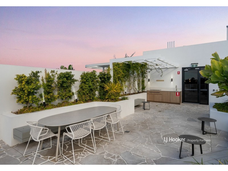 902/36 Sylvan Road, Toowong QLD 4066