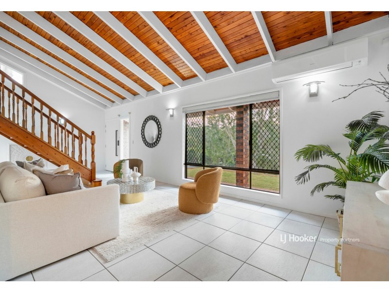 52 Trevallyan Drive, Daisy Hill QLD 4127