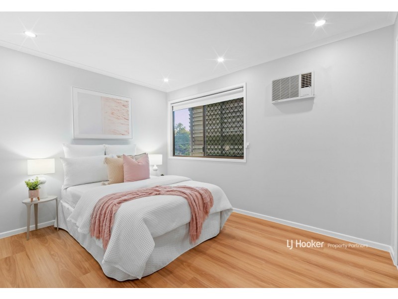 52 Trevallyan Drive, Daisy Hill QLD 4127