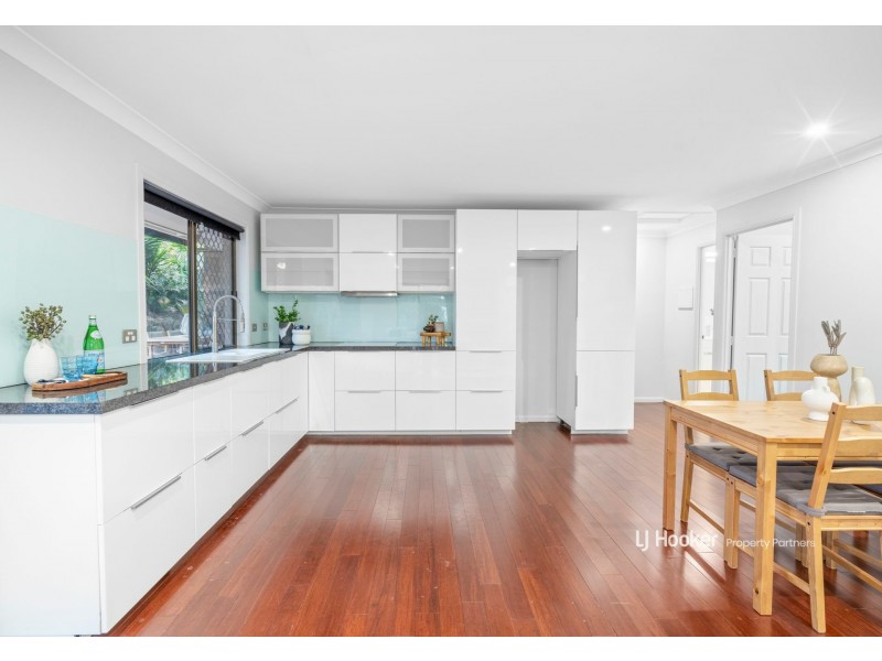 52 Trevallyan Drive, Daisy Hill QLD 4127