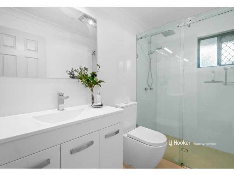 52 Trevallyan Drive, Daisy Hill QLD 4127