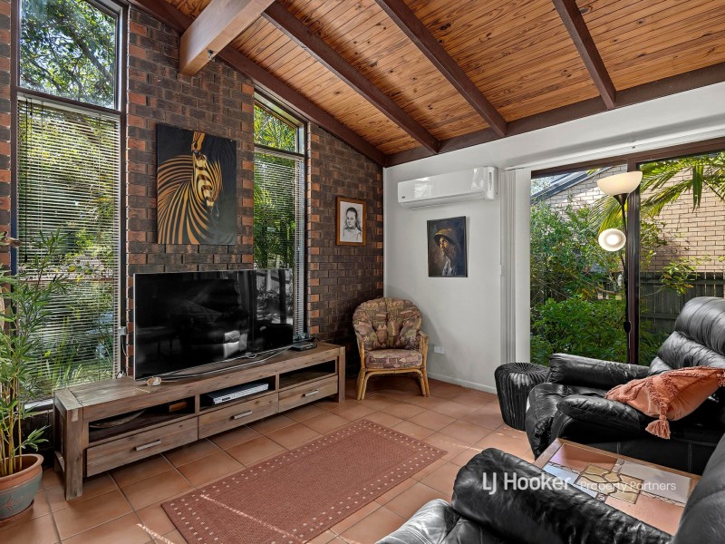 19 Nubara Street, Mansfield QLD 4122