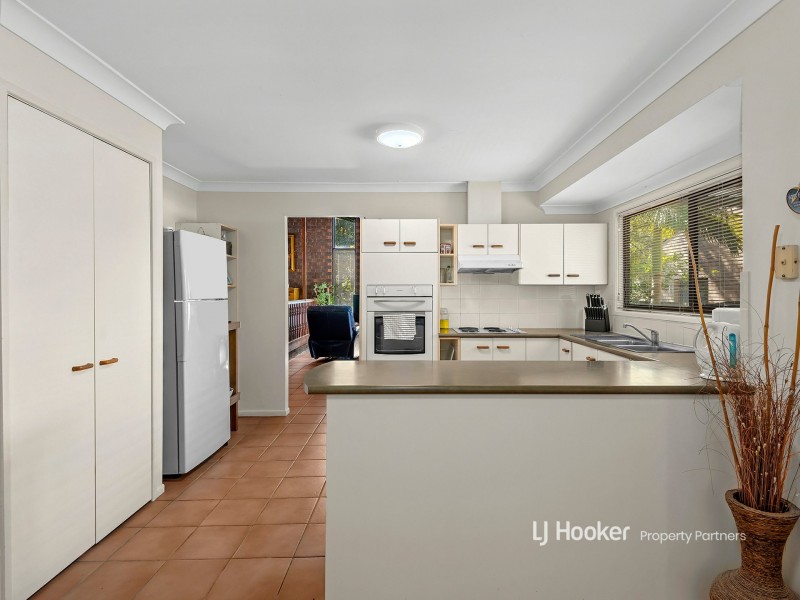 19 Nubara Street, Mansfield QLD 4122