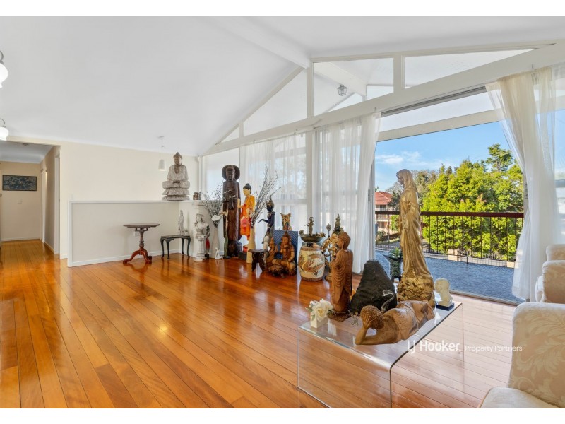 11 Marla Street, Robertson QLD 4109