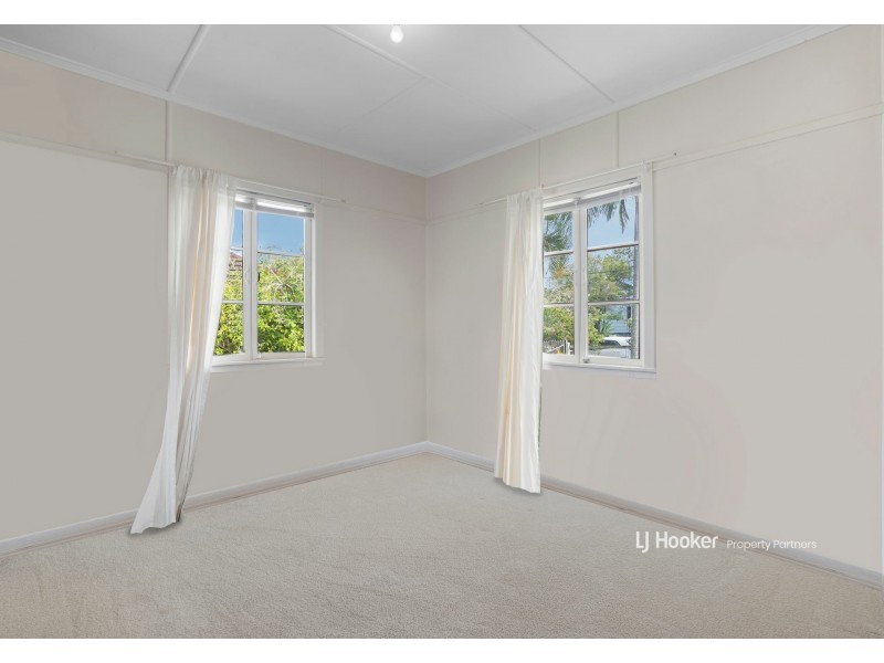 35 Steele Street, Holland Park QLD 4121