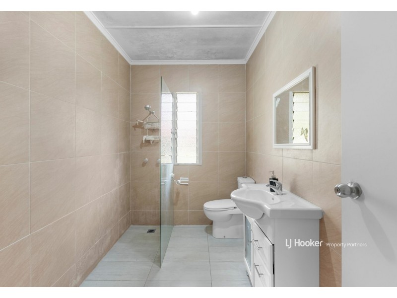 35 Steele Street, Holland Park QLD 4121