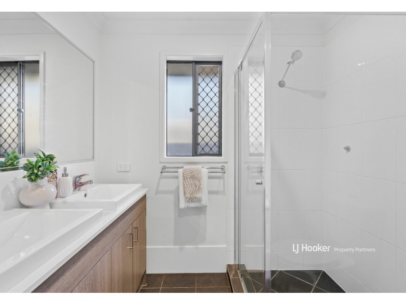 43 Verday Crescent, Pallara QLD 4110