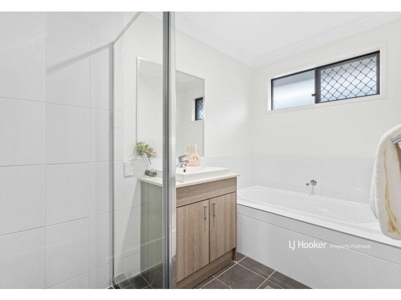 43 Verday Crescent, Pallara QLD 4110