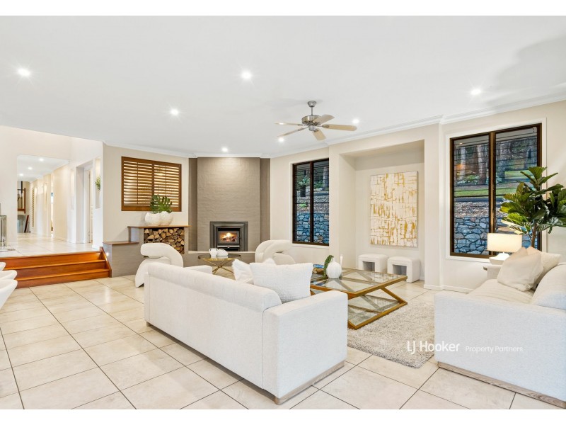 55 Trevallyan Drive, Daisy Hill QLD 4127