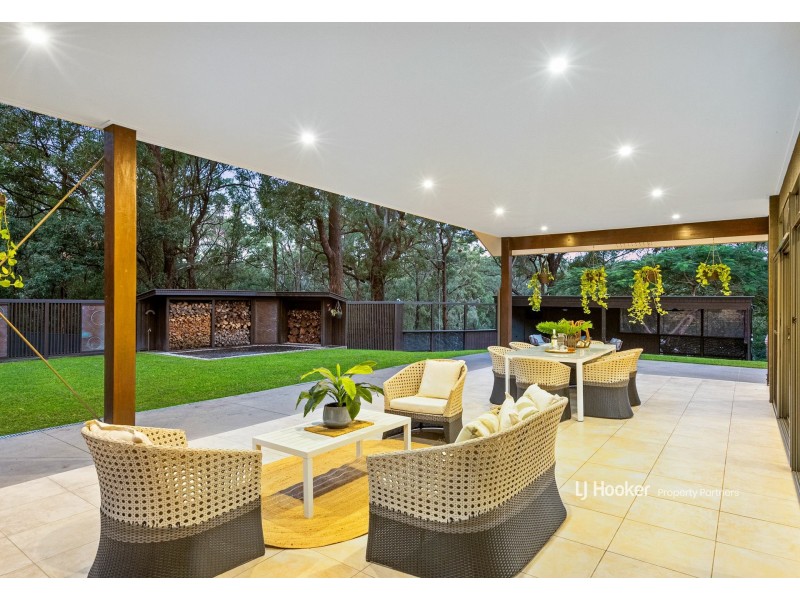 55 Trevallyan Drive, Daisy Hill QLD 4127