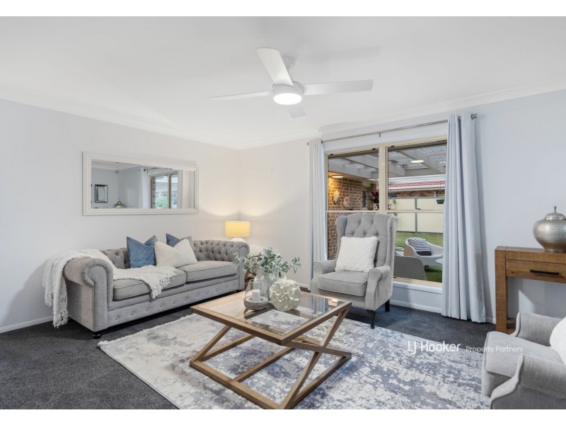 52 Swan Lake Crescent, Calamvale QLD 4116