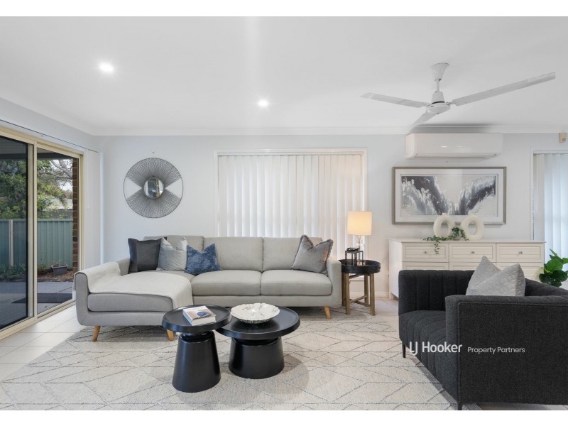 52 Swan Lake Crescent, Calamvale QLD 4116