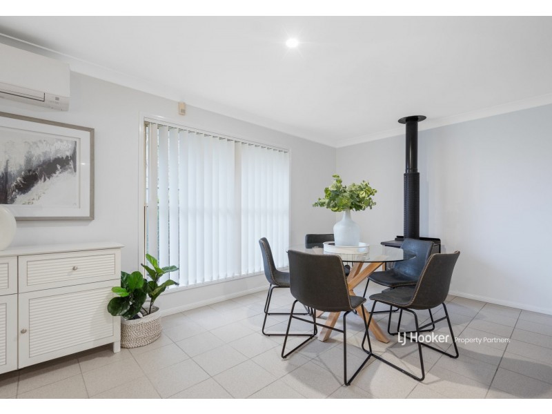 52 Swan Lake Crescent, Calamvale QLD 4116