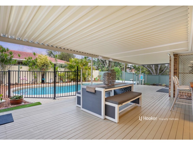 52 Swan Lake Crescent, Calamvale QLD 4116