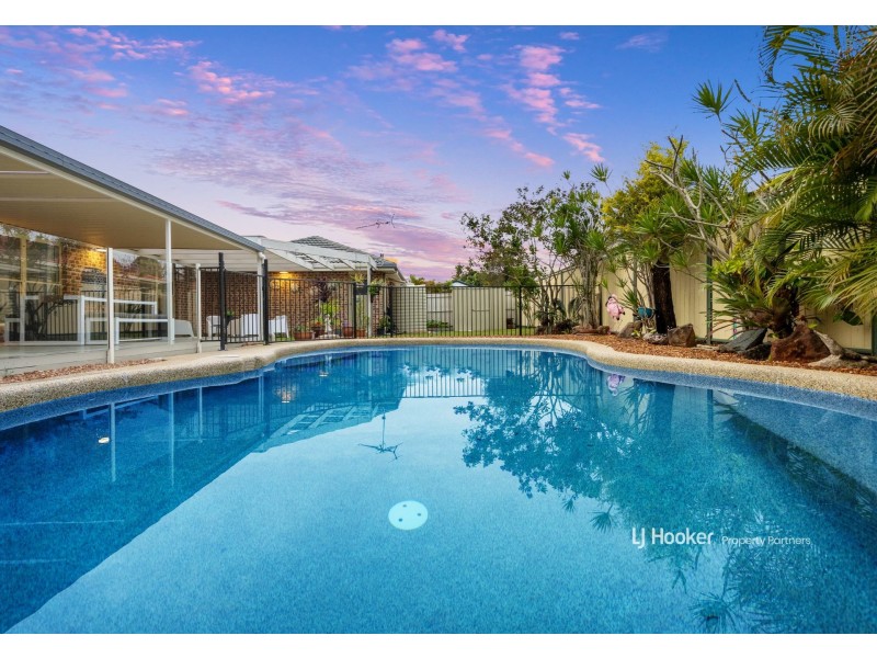 52 Swan Lake Crescent, Calamvale QLD 4116