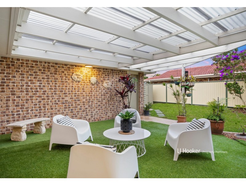 52 Swan Lake Crescent, Calamvale QLD 4116