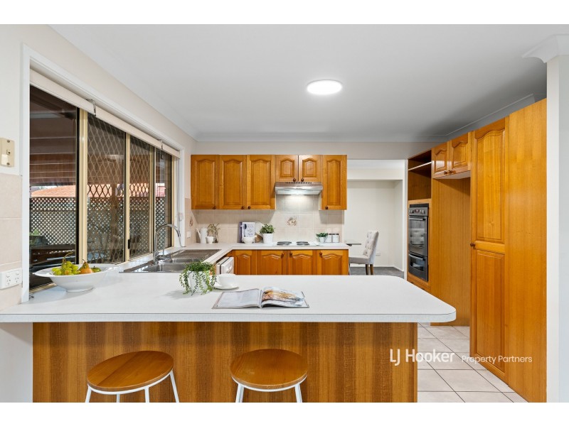 9 Dewberry Close, Eight Mile Plains QLD 4113