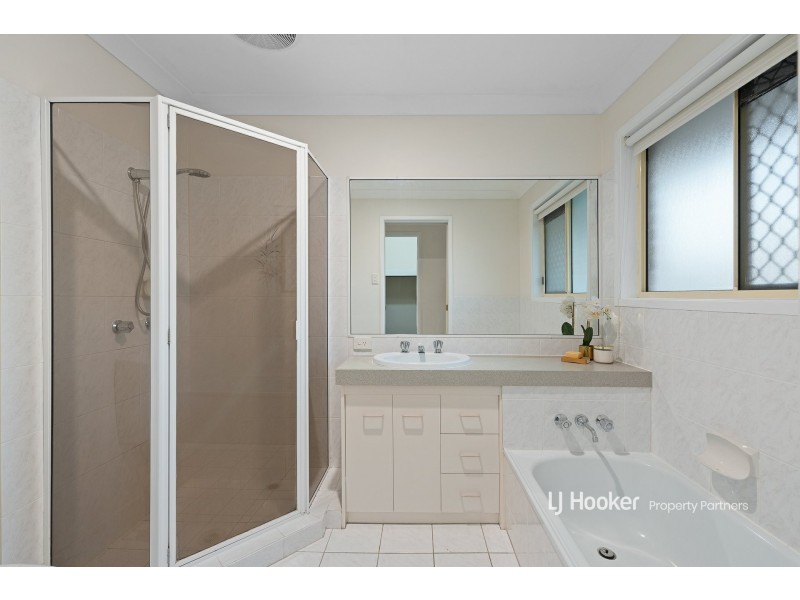 9 Dewberry Close, Eight Mile Plains QLD 4113