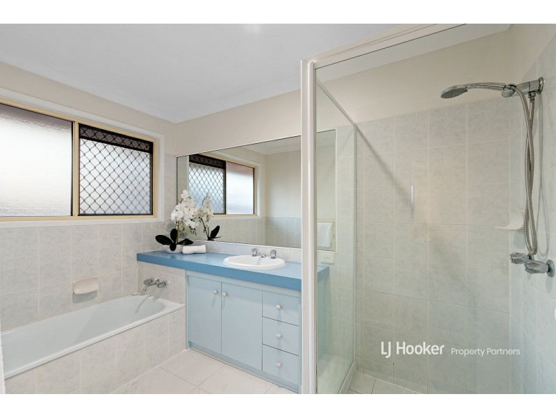 9 Dewberry Close, Eight Mile Plains QLD 4113