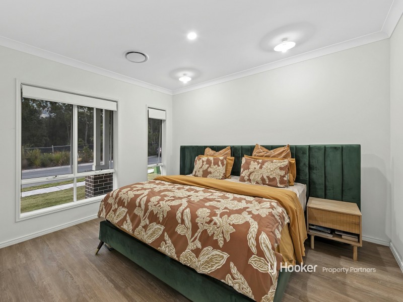 37 Davidson Circuit, Park Ridge QLD 4125