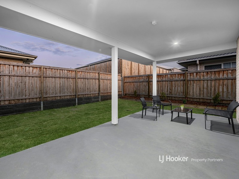 37 Davidson Circuit, Park Ridge QLD 4125