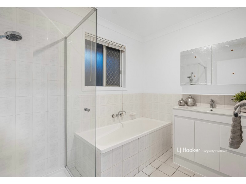 8 Wild Cotton Close, Kuraby QLD 4112