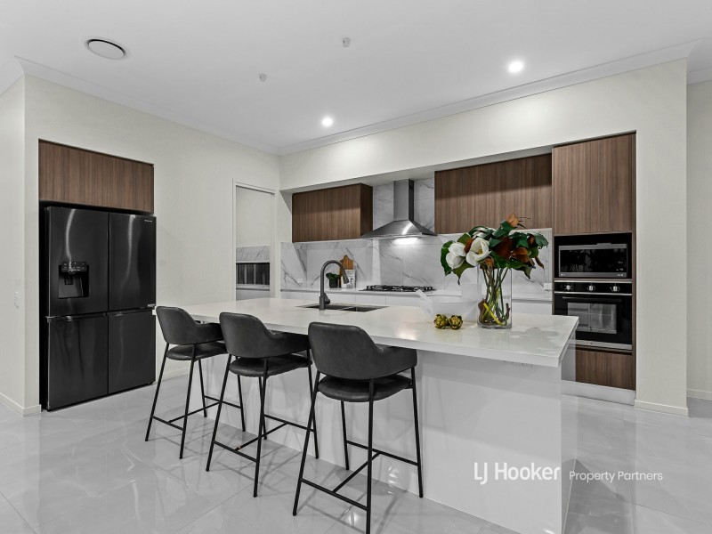 98 Phoenix Street, Rochedale QLD 4123