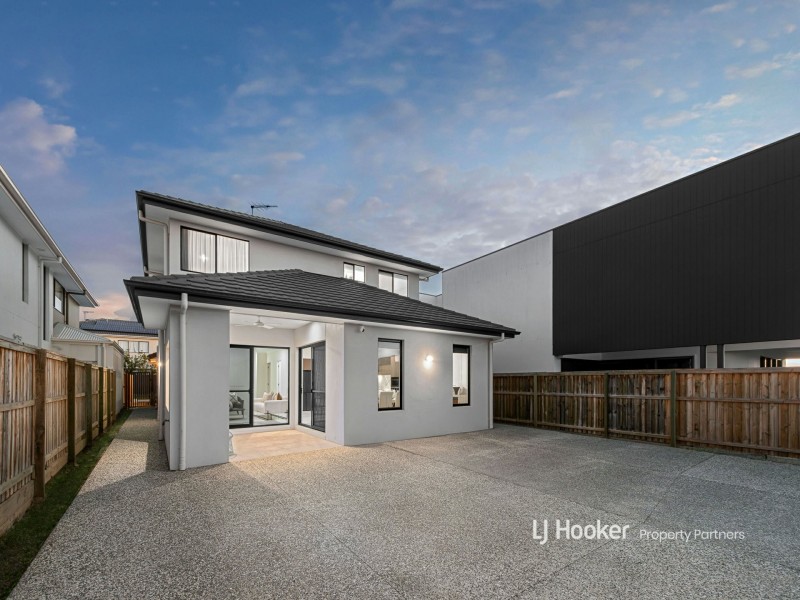 98 Phoenix Street, Rochedale QLD 4123