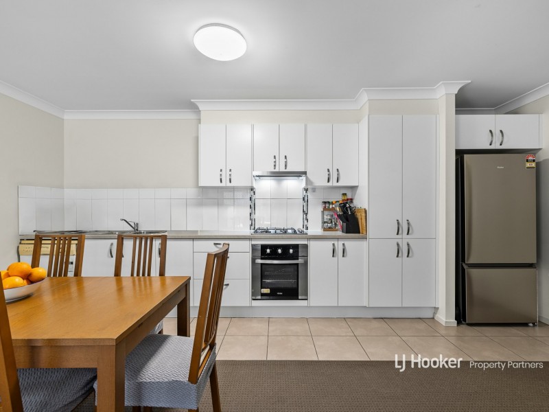 8 Clydesdale Place, Sumner QLD 4074