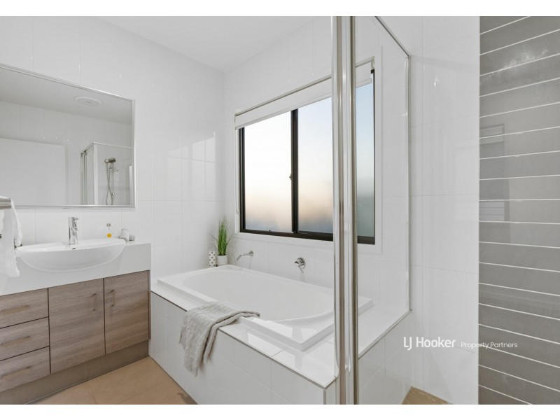 86 McDermott Parade, Rochedale QLD 4123