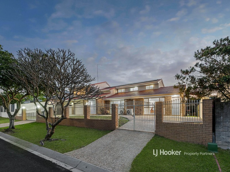 18 Mindona Street, Wishart QLD 4122