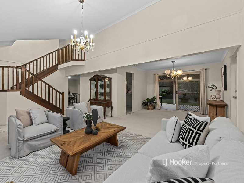 18 Mindona Street, Wishart QLD 4122