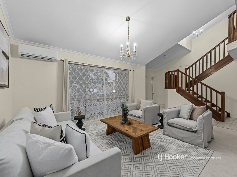 18 Mindona Street, Wishart QLD 4122