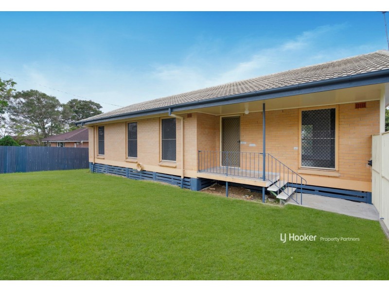 11 Fleur Street, Woodridge QLD 4114