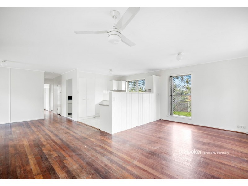 11 Fleur Street, Woodridge QLD 4114