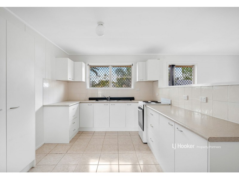 11 Fleur Street, Woodridge QLD 4114