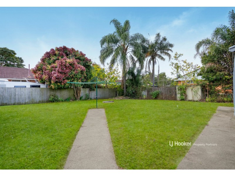 11 Fleur Street, Woodridge QLD 4114