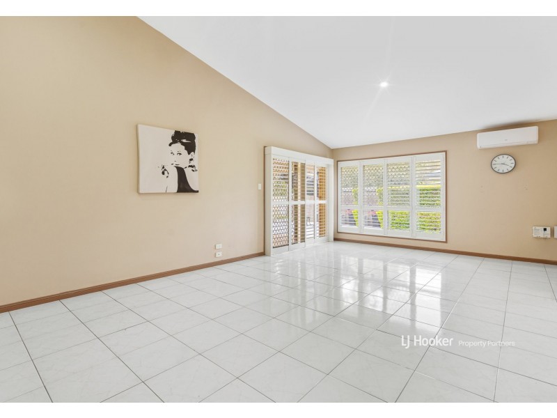 10 Tralee Place, Parkinson QLD 4115