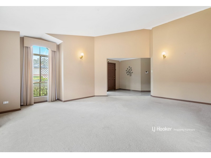 10 Tralee Place, Parkinson QLD 4115