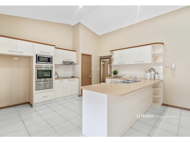 10 Tralee Place, Parkinson QLD 4115