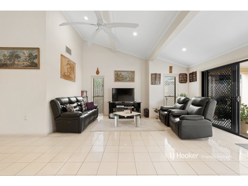 16 Lingle Street, Robertson QLD 4109