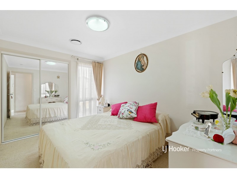 16 Lingle Street, Robertson QLD 4109