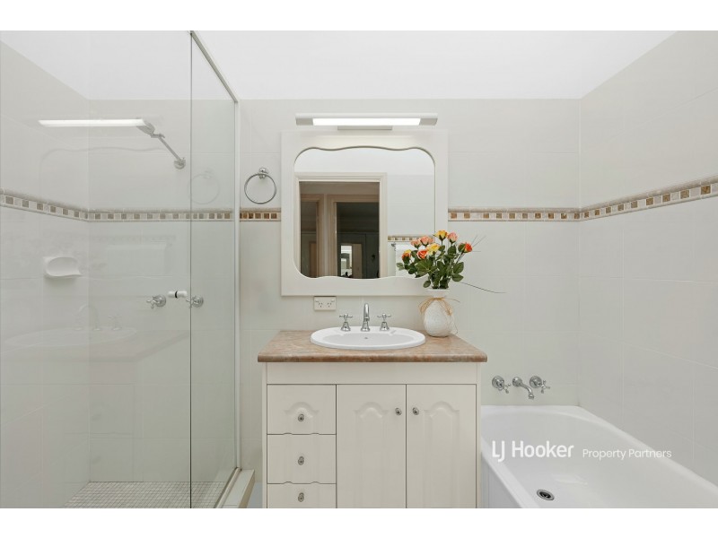 16 Lingle Street, Robertson QLD 4109