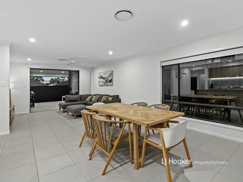 12 Grevillea Way, Park Ridge QLD 4125