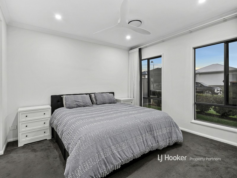 12 Grevillea Way, Park Ridge QLD 4125