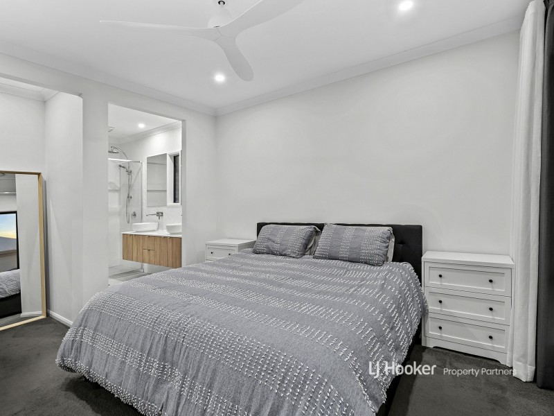 12 Grevillea Way, Park Ridge QLD 4125