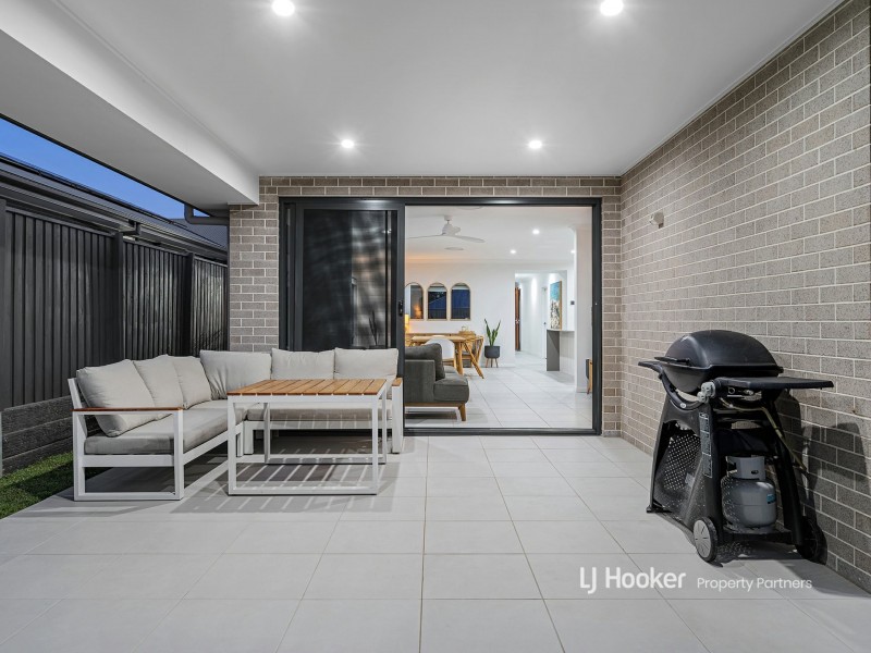 12 Grevillea Way, Park Ridge QLD 4125