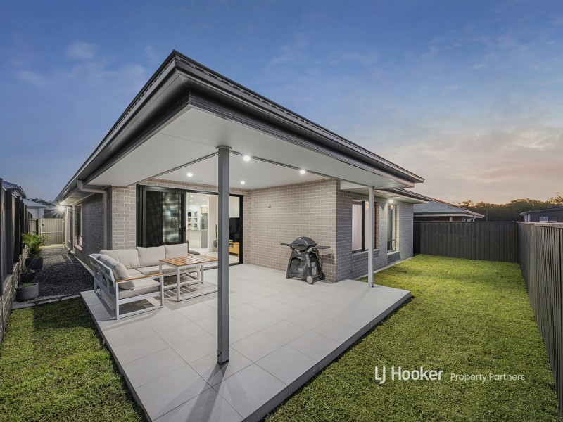 12 Grevillea Way, Park Ridge QLD 4125