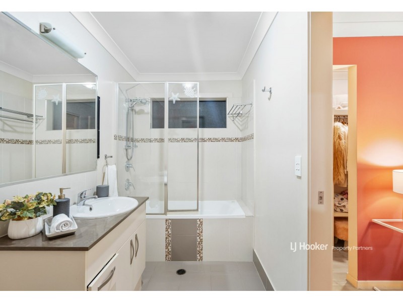 43 Alfred Circuit, Calamvale QLD 4116